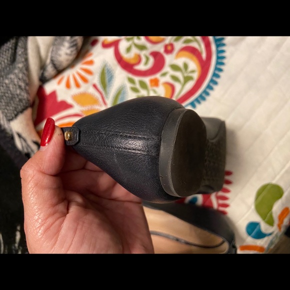 Tory Burch Navy Flats UEC - Picture 5 of 12